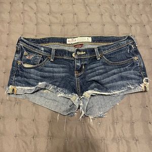 Hollister size 5 Jean shorts